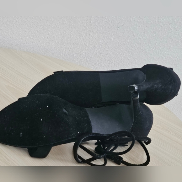 Just Fab Issie Women's Black Suede Casual Strappy 2 " Heels Size 5.5 - Picture 8 of 9